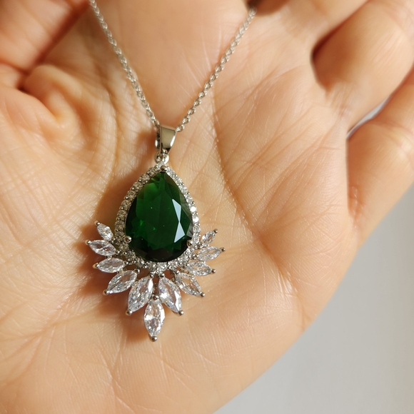 New 925 Silver Pear Cut RubyDiamond Necklace for Women Pendant & Chain